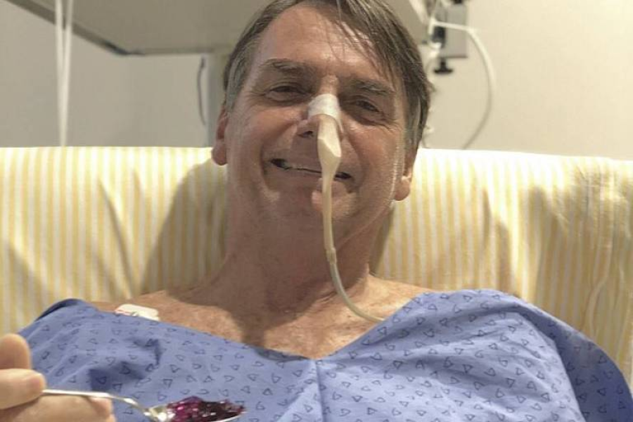 Ainda na UTI, Bolsonaro retira sonda e inicia dieta líquida