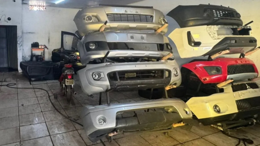 Operação policial mira esquema de receptação de carros roubados